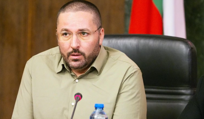 Николай Попов се появи публично и съобщи: Ще го...