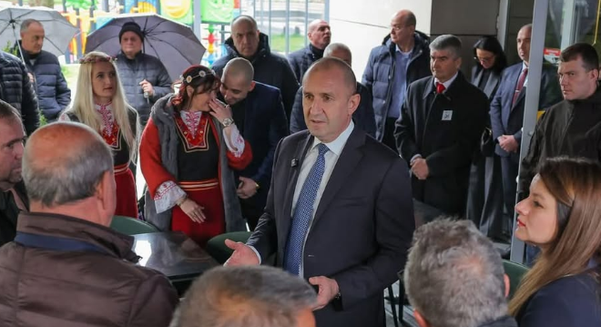 Румен Радев излезе и съобщи какво ще се случва и дали ще има коалиция с...